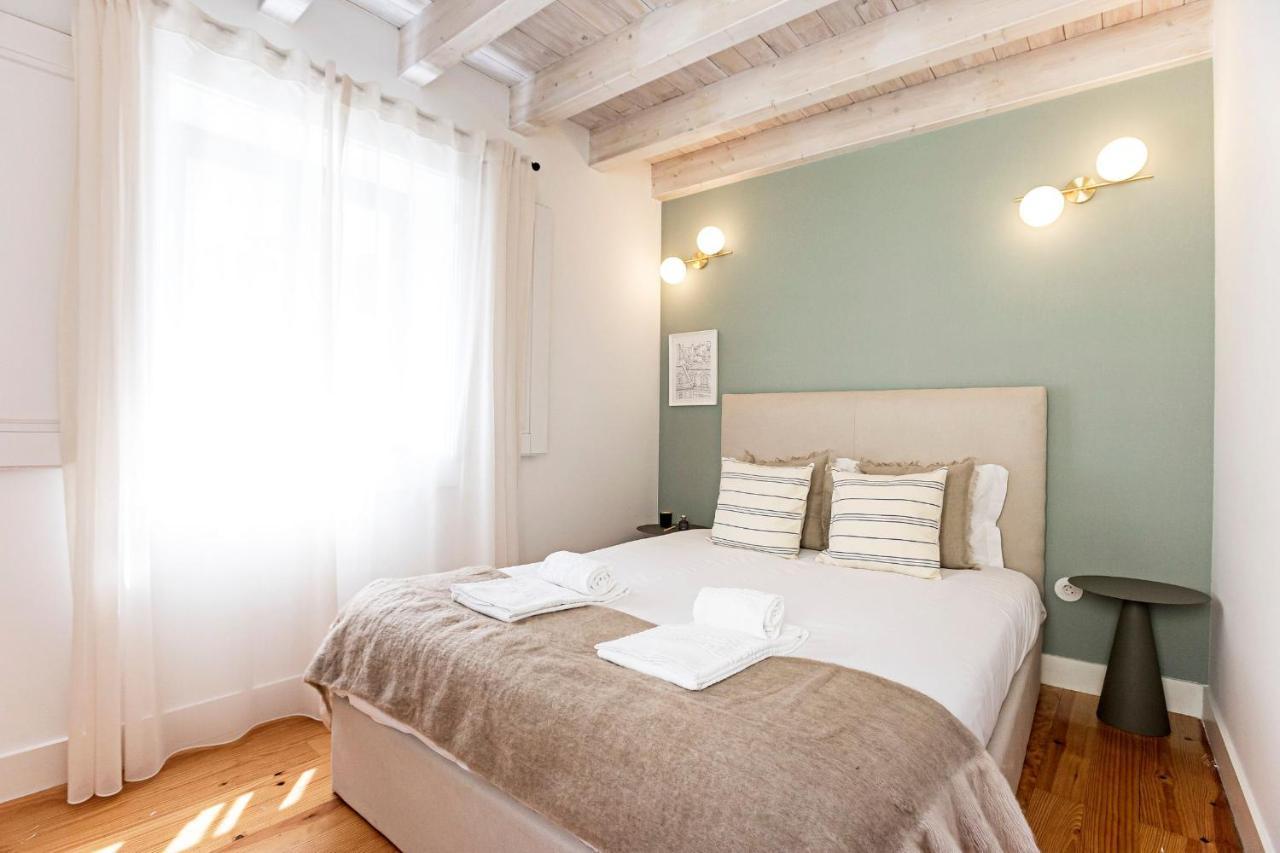 D. Joao IV Apartments By Lovelystay Porto Exterior foto